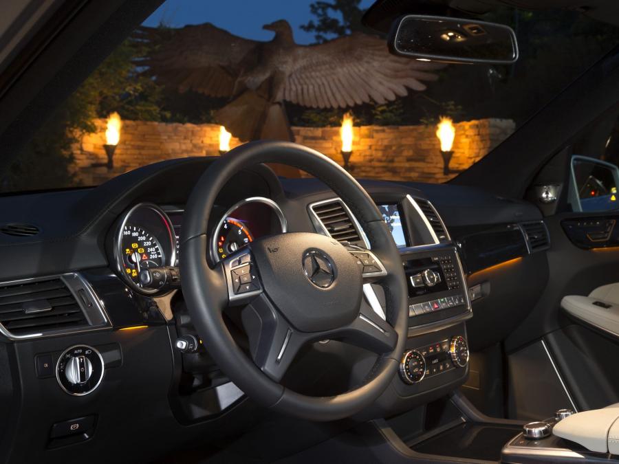  Mercedes-Benz GL350 BlueTec 2012 года  (US) (фото 25 из 26)